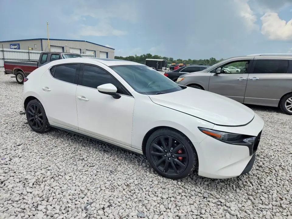 2022 MAZDA 3 PREMIUM  