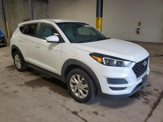 2021 HYUNDAI TUCSON SE  