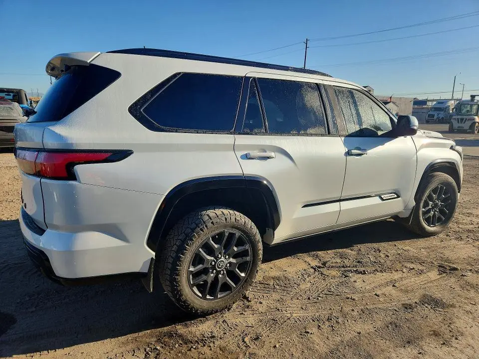 2023 TOYOTA SEQUOIA PLATINUM  