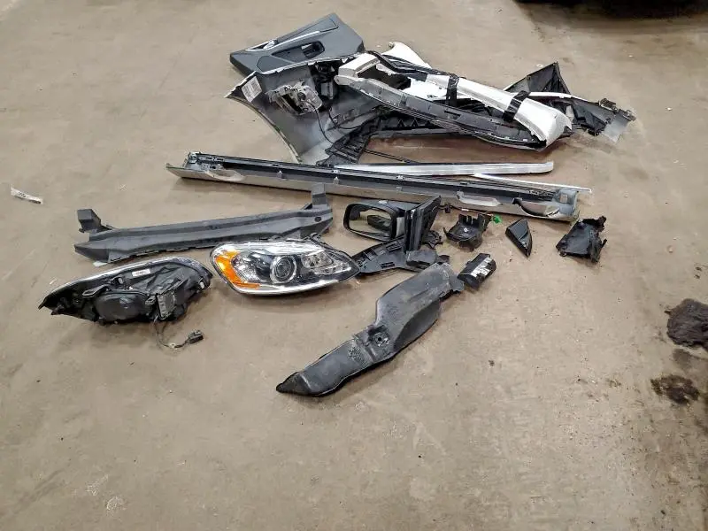 2017 VOLVO XC60 T5 INSCRIPTION  