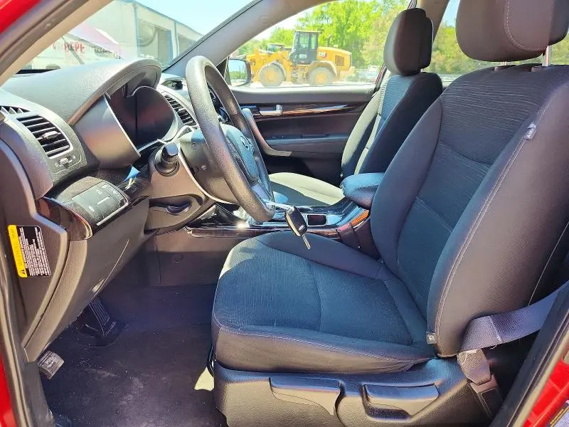 2014 KIA SORENTO LX  