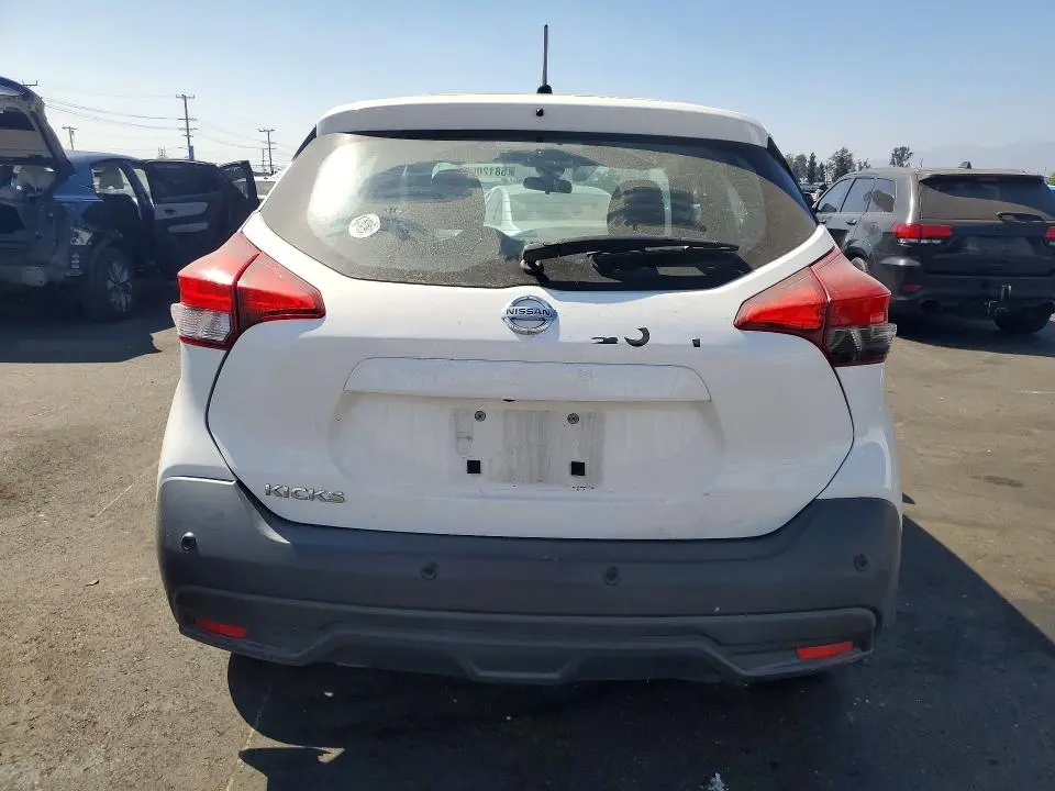 2020 NISSAN KICKS S  