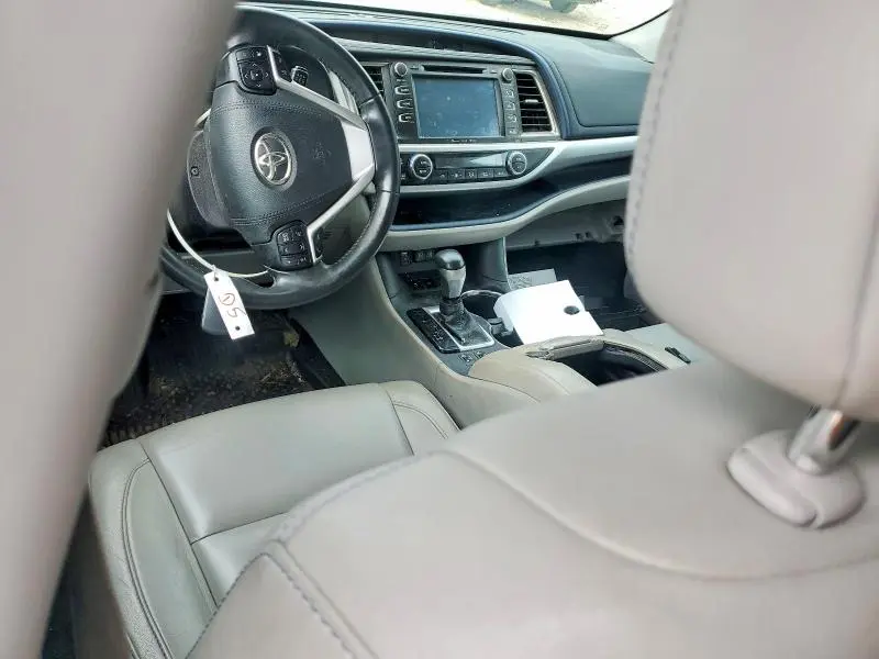 2018 TOYOTA HIGHLANDER XLE  