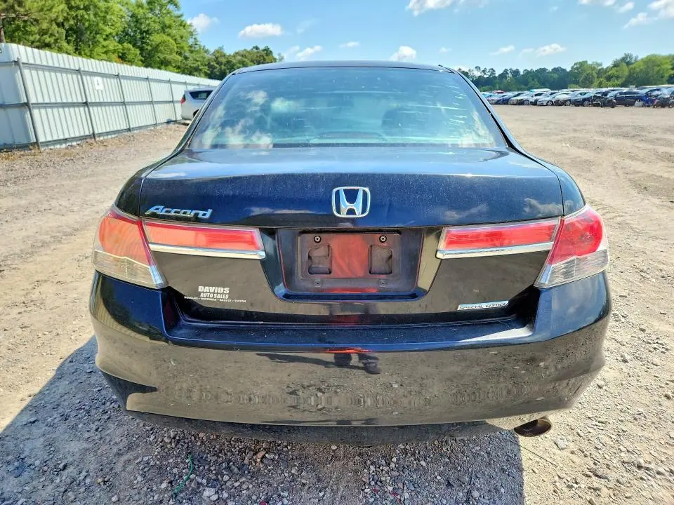 2011 HONDA ACCORD SE  