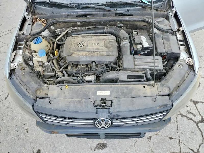 2015 VOLKSWAGEN JETTA SE  