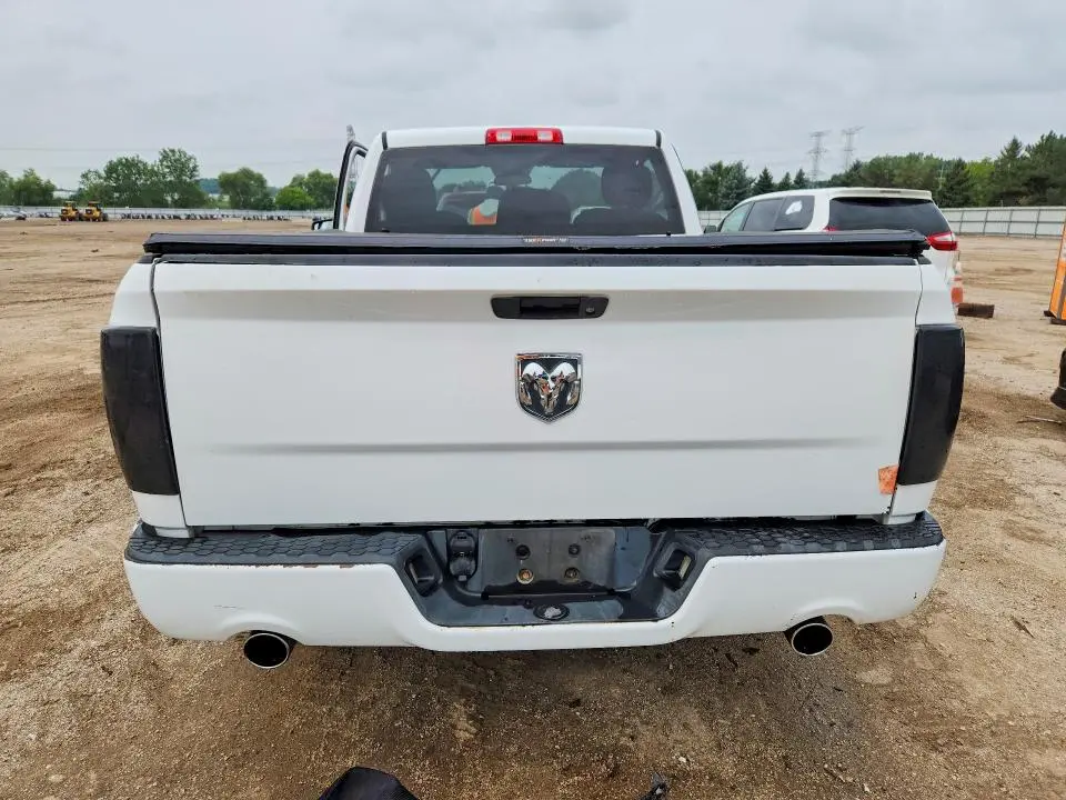 2013 RAM 1500 ST  
