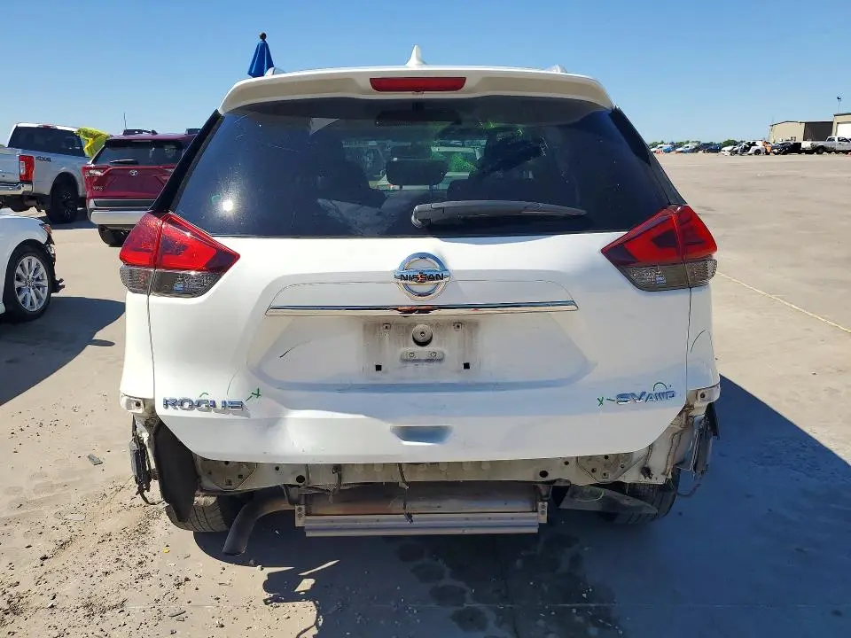 2017 NISSAN ROGUE SV  