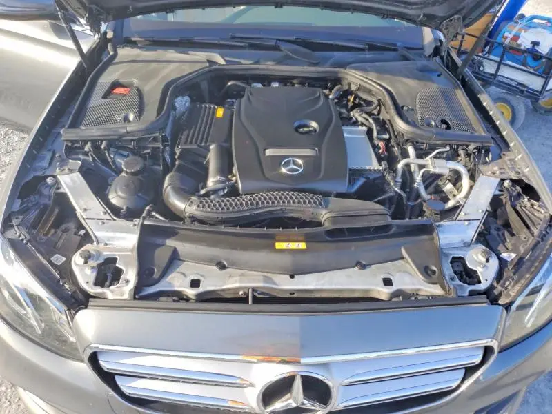 2019 MERCEDES-BENZ E 300  