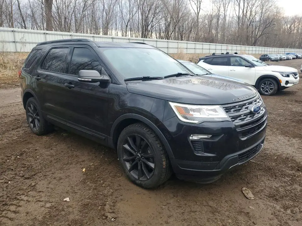 2019 FORD EXPLORER XLT  