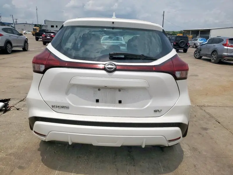 2022 NISSAN KICKS SV  