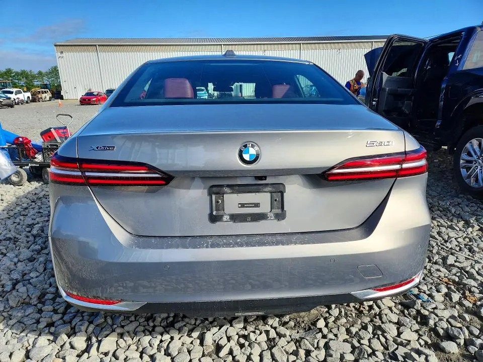 2024 BMW 530 XI  