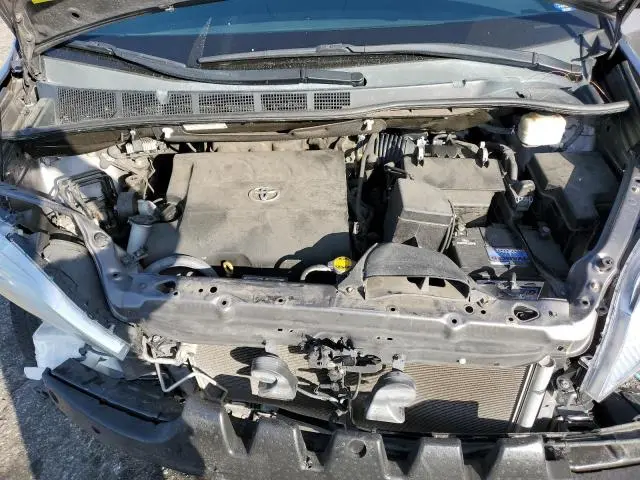 2015 TOYOTA SIENNA XLE  