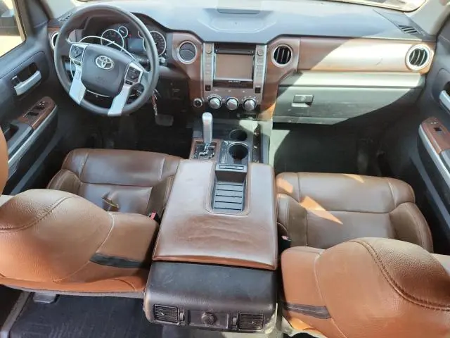 2016 TOYOTA TUNDRA CREWMAX SR5  