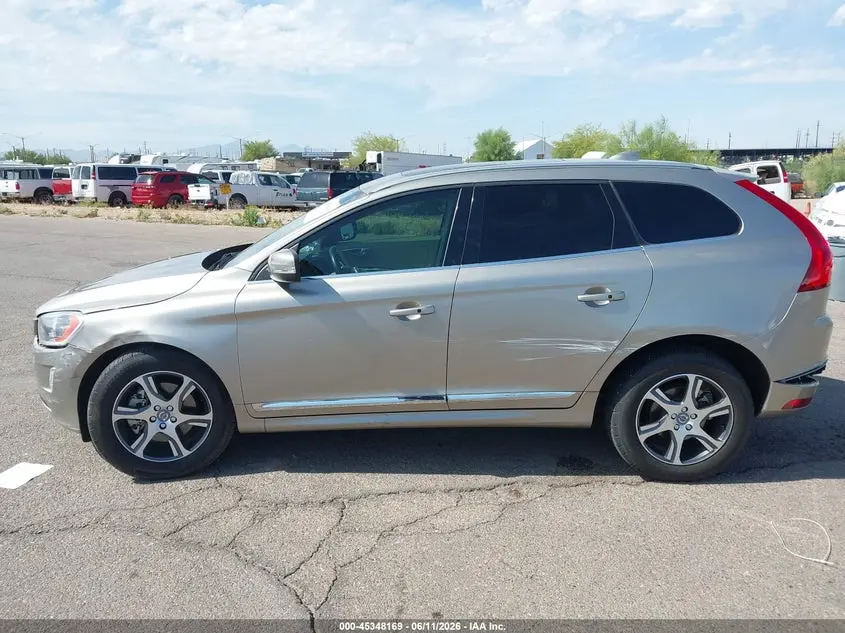 2015 VOLVO XC60 T6