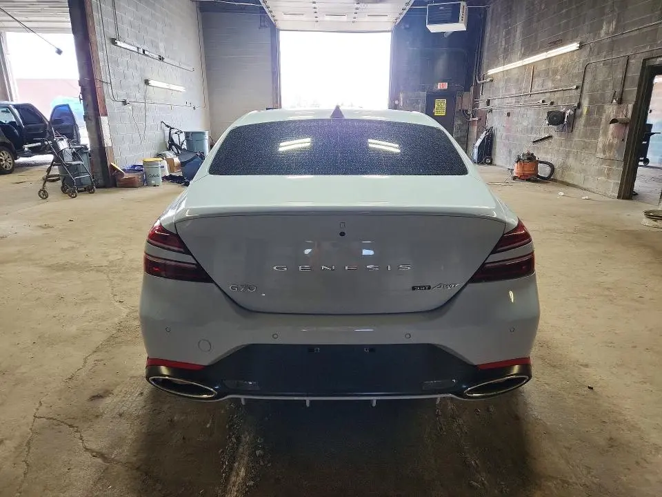 2022 GENESIS G70 3.3T STANDARD  
