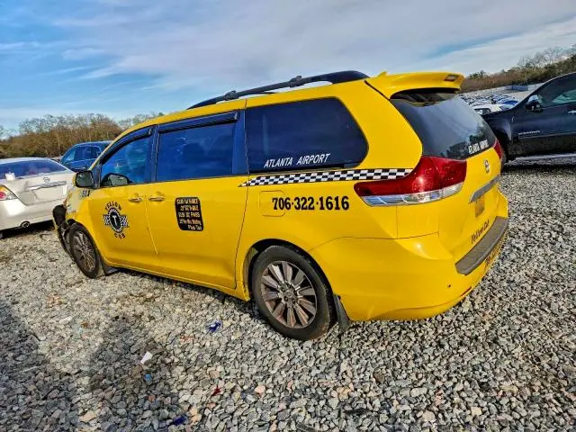 2012 TOYOTA SIENNA XLE  
