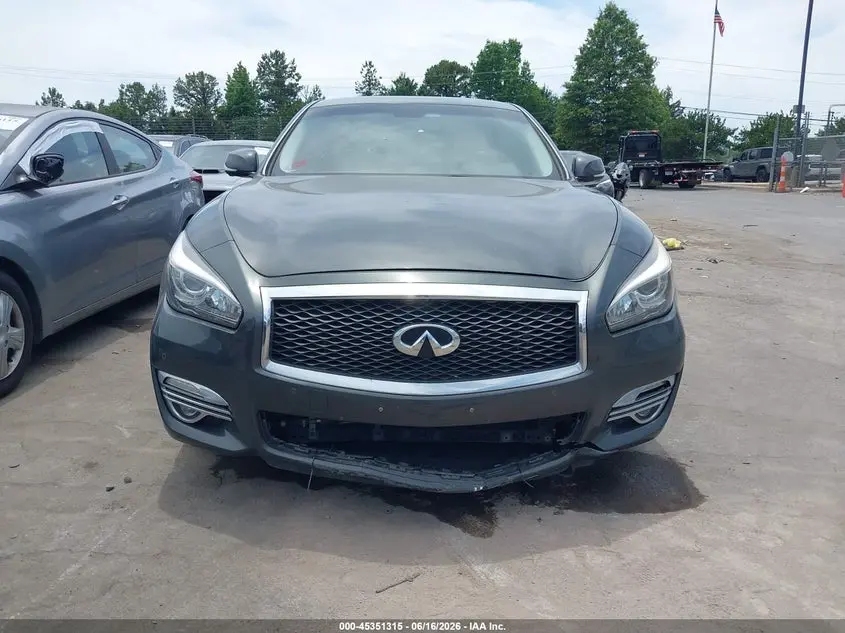 2015 INFINITI Q70L 3.7
