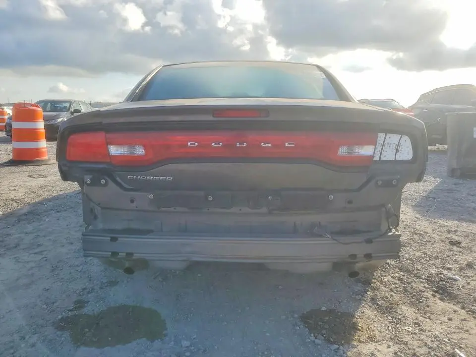 2013 DODGE CHARGER SE  