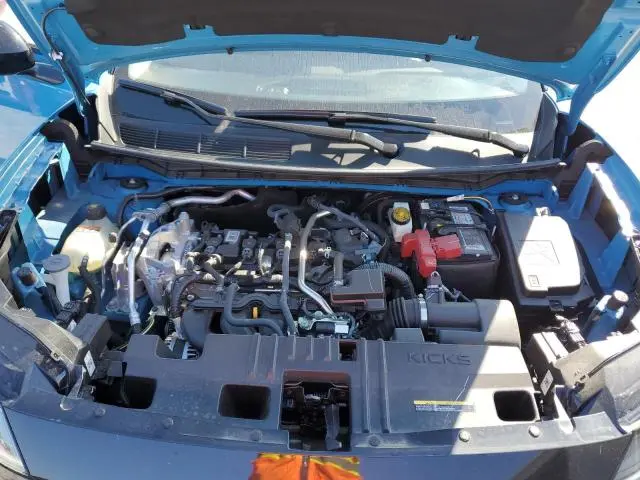 2025 NISSAN KICKS SR  