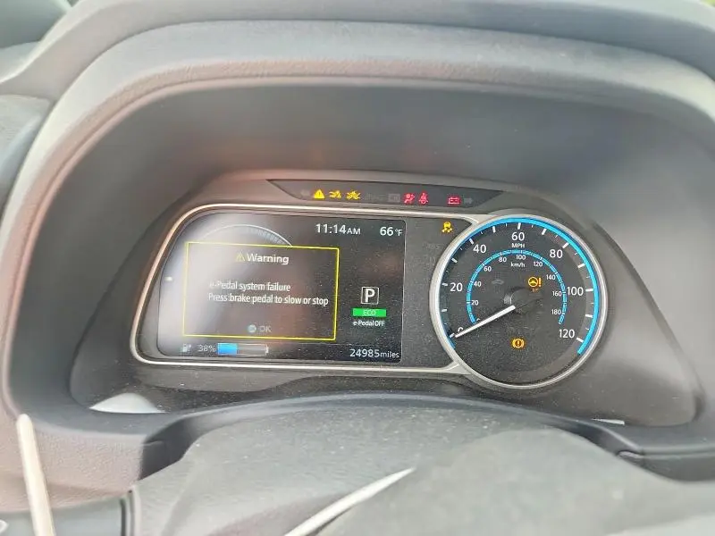 2020 NISSAN LEAF SV  