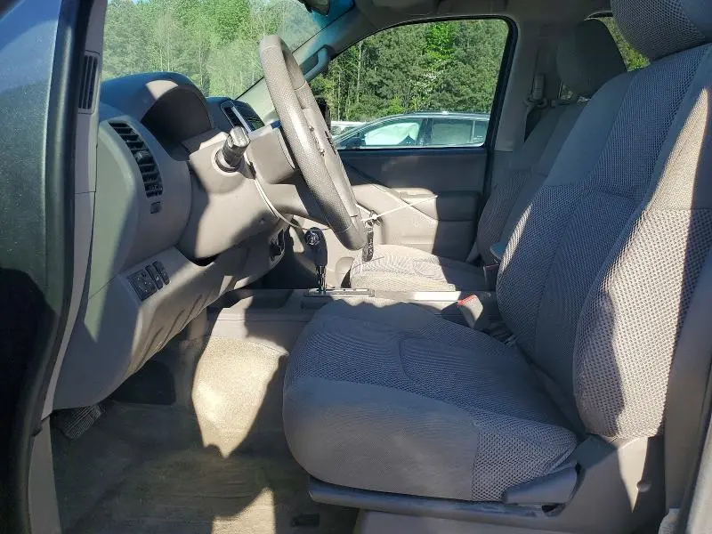 2017 NISSAN FRONTIER SV  