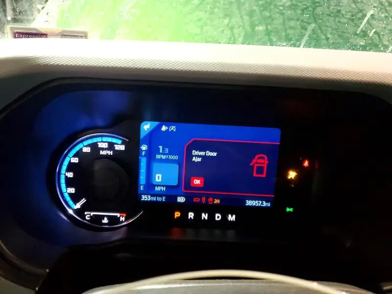 2023 FORD BRONCO BASE  