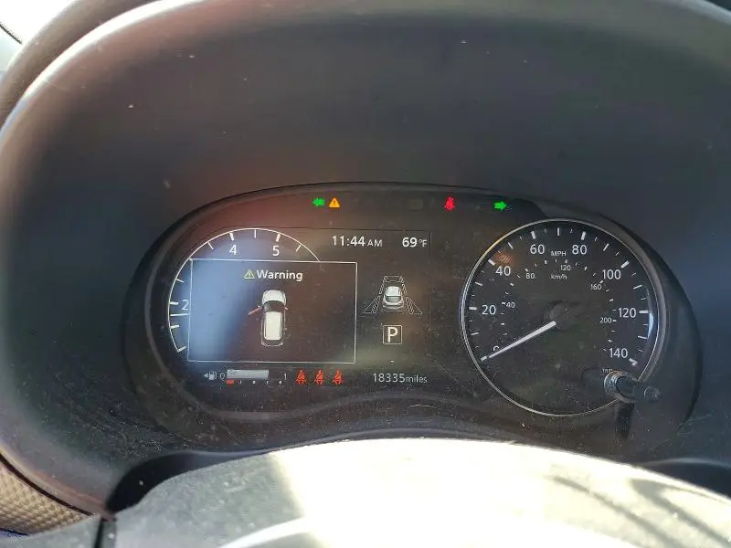 2024 NISSAN KICKS SV  