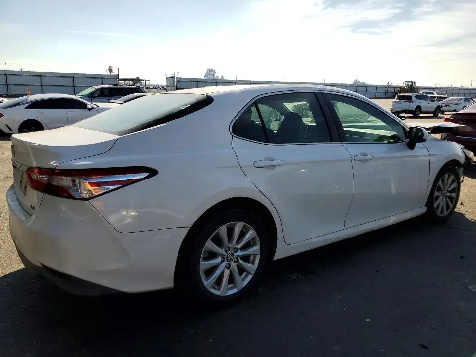 2018 TOYOTA CAMRY LE  