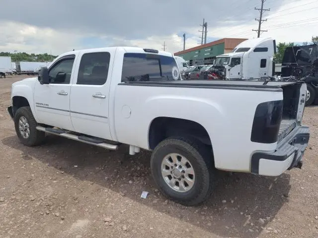 2011 GMC SIERRA K2500 DENALI  