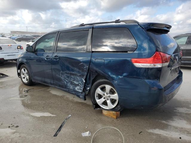 2011 TOYOTA SIENNA LE