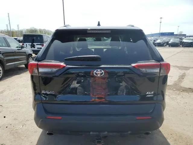 2019 TOYOTA RAV4 XLE