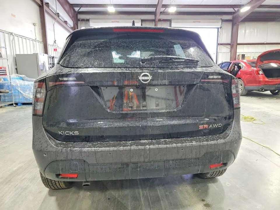2025 NISSAN KICKS SR  
