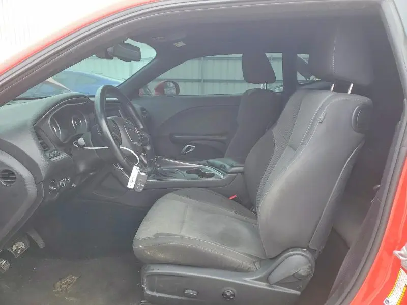 2015 DODGE CHALLENGER SXT  