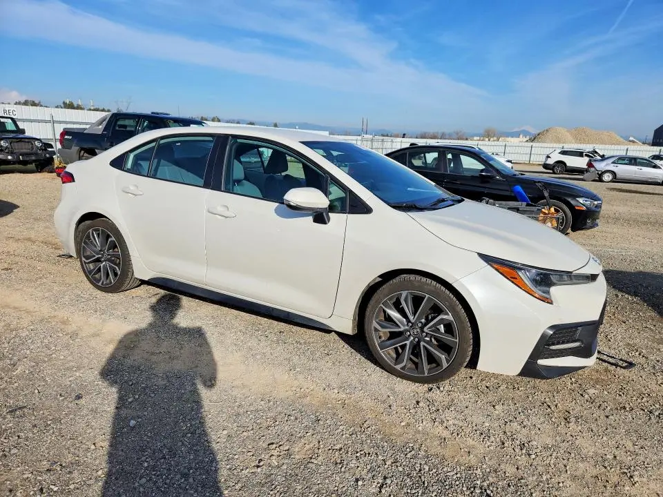 2021 TOYOTA COROLLA SE  