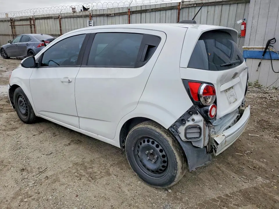 2015 CHEVROLET SONIC LS  