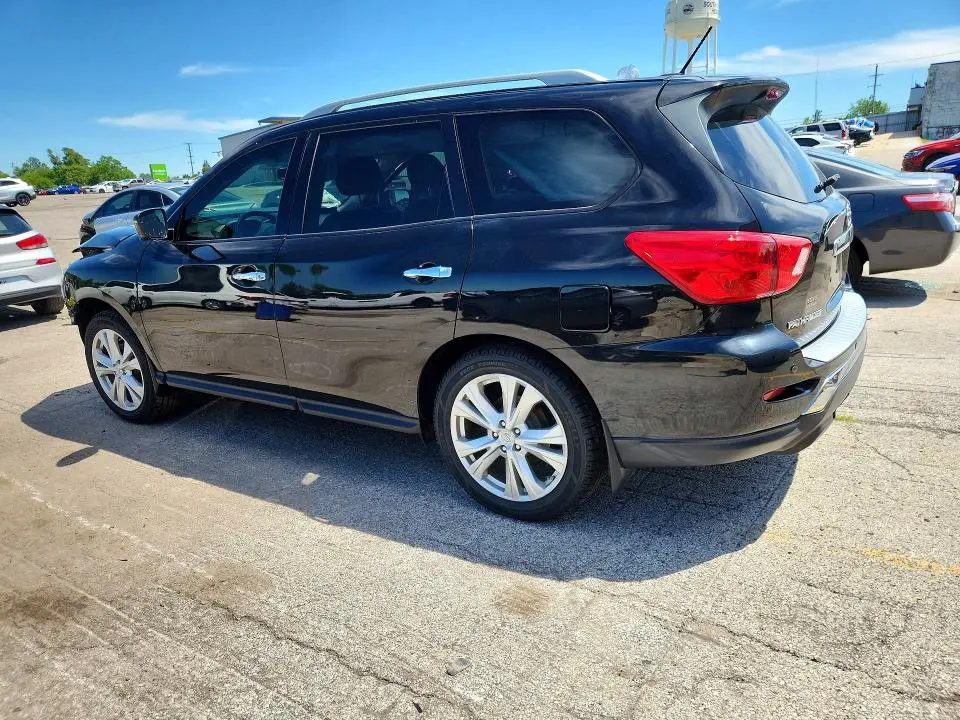 2018 NISSAN PATHFINDER SL  