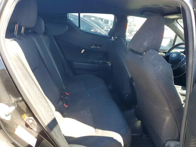 2018 TOYOTA C-HR XLE  