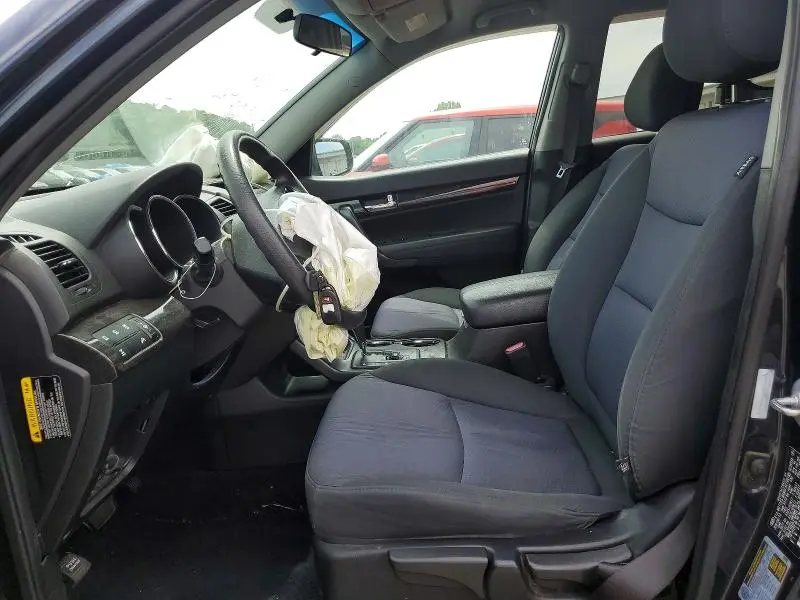 2013 KIA SORENTO LX  