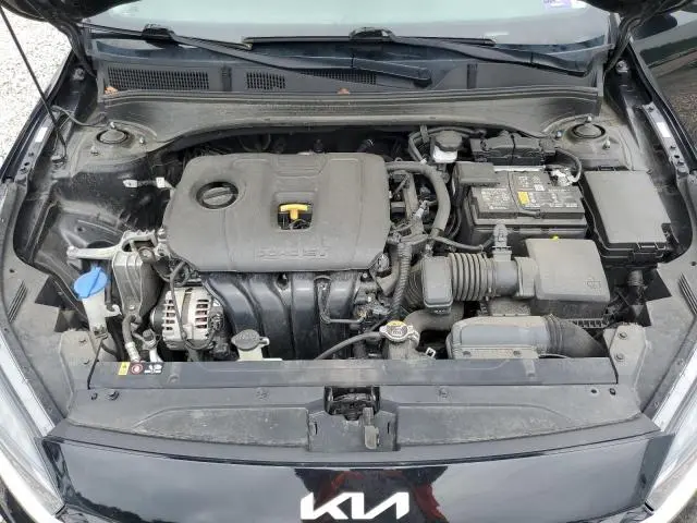 2023 KIA FORTE LX  