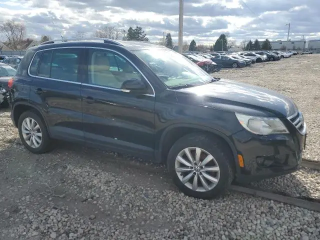 2011 VOLKSWAGEN TIGUAN S  