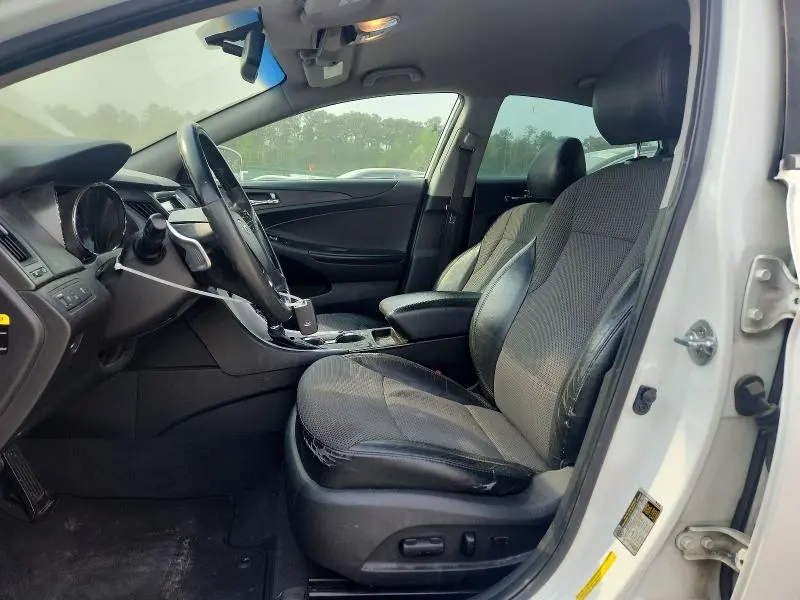 2013 HYUNDAI SONATA SE  
