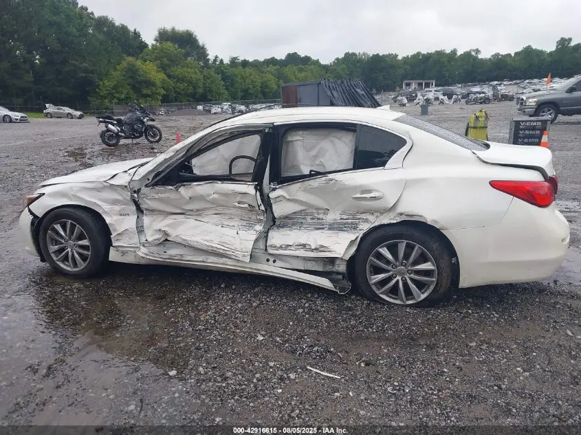 2017 INFINITI Q50 2.0T BASE