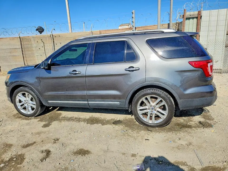 2016 FORD EXPLORER XLT  