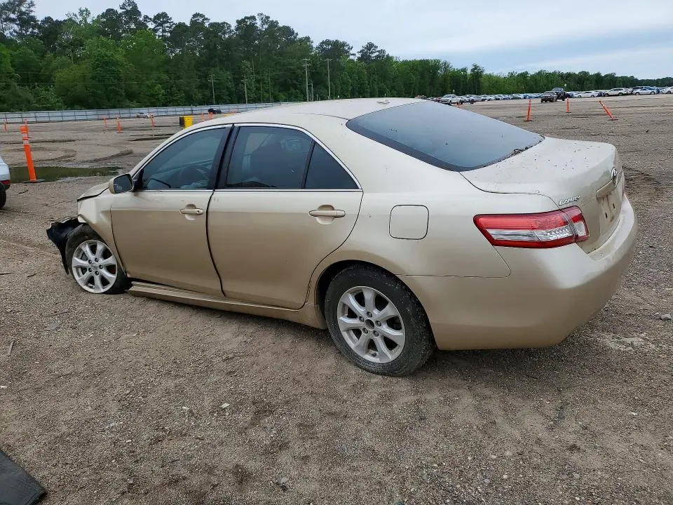 2011 TOYOTA CAMRY LE  