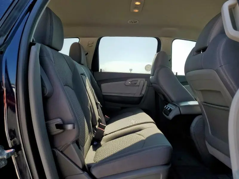 2011 CHEVROLET TRAVERSE LT  