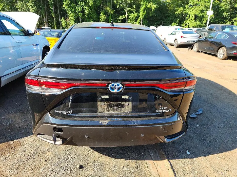 2022 TOYOTA MIRAI XLE  
