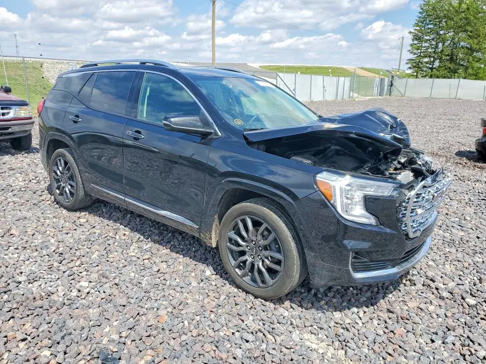 2023 GMC TERRAIN DENALI  