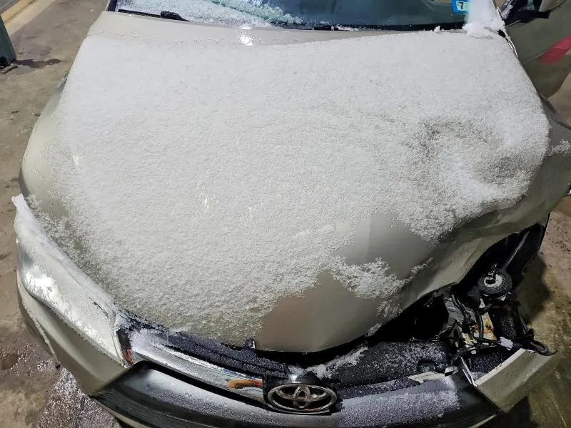 2015 TOYOTA CAMRY XLE  