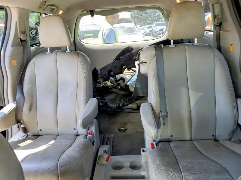 2012 TOYOTA SIENNA XLE 8-PASSENGER  