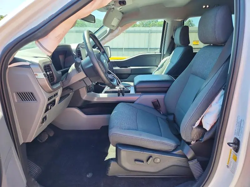 2024 FORD F150 XLT  